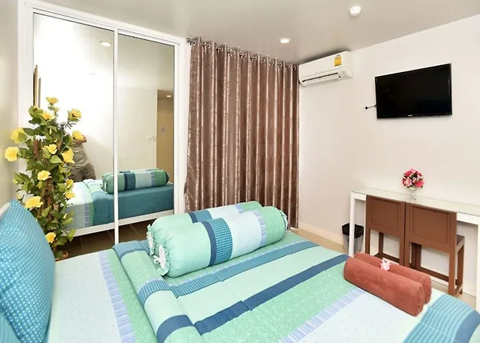 Parvena Sathorn Hotel 3*