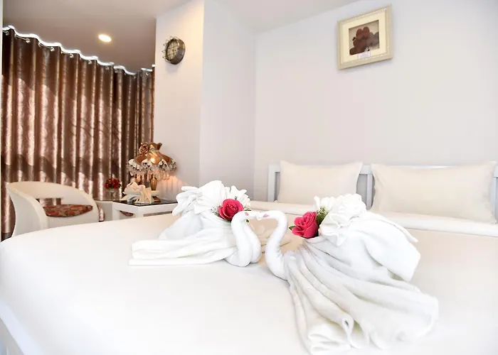 Parvena Sathorn Hotel 3*